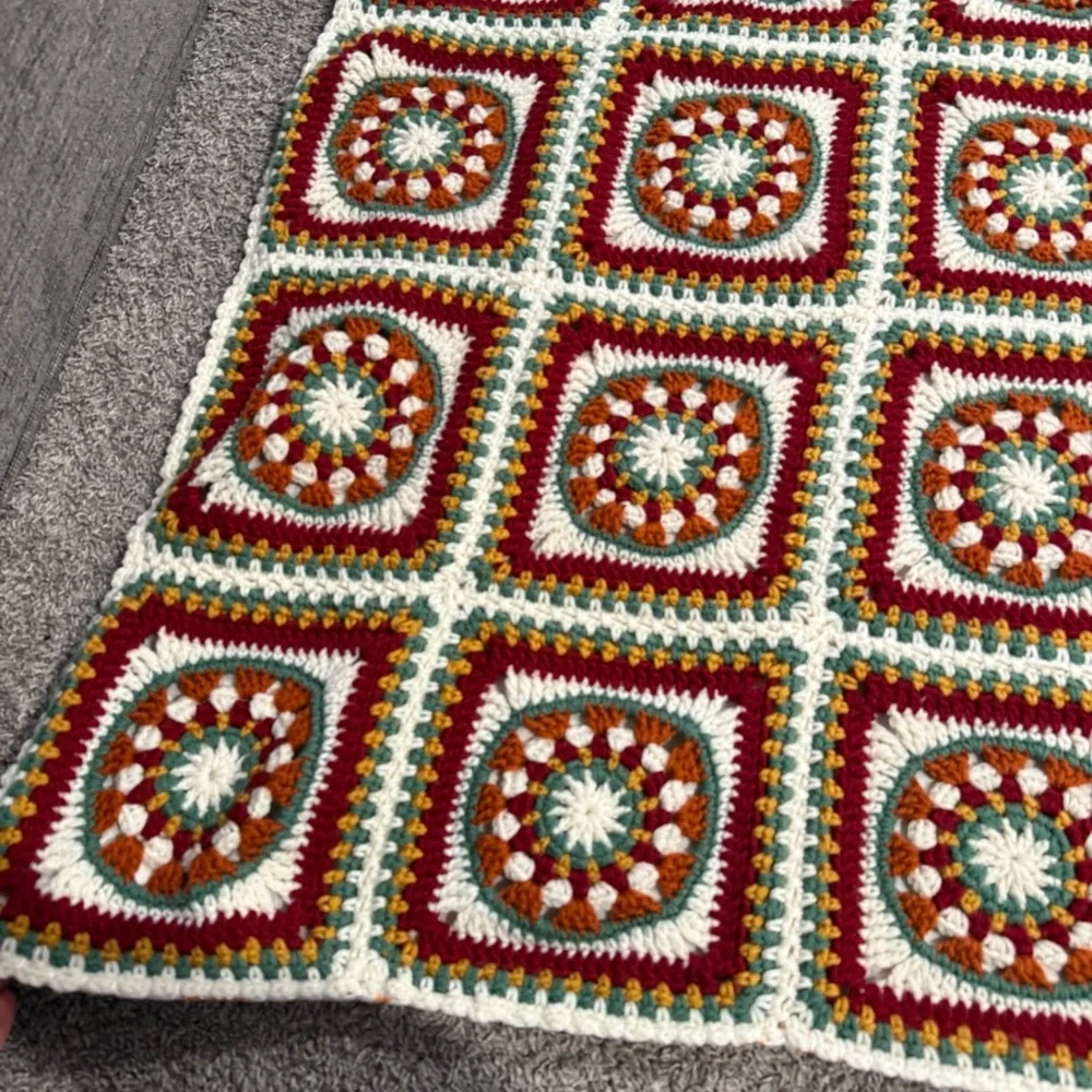 Granny Sand Dollar Square vintage afghan blanket handmade lined